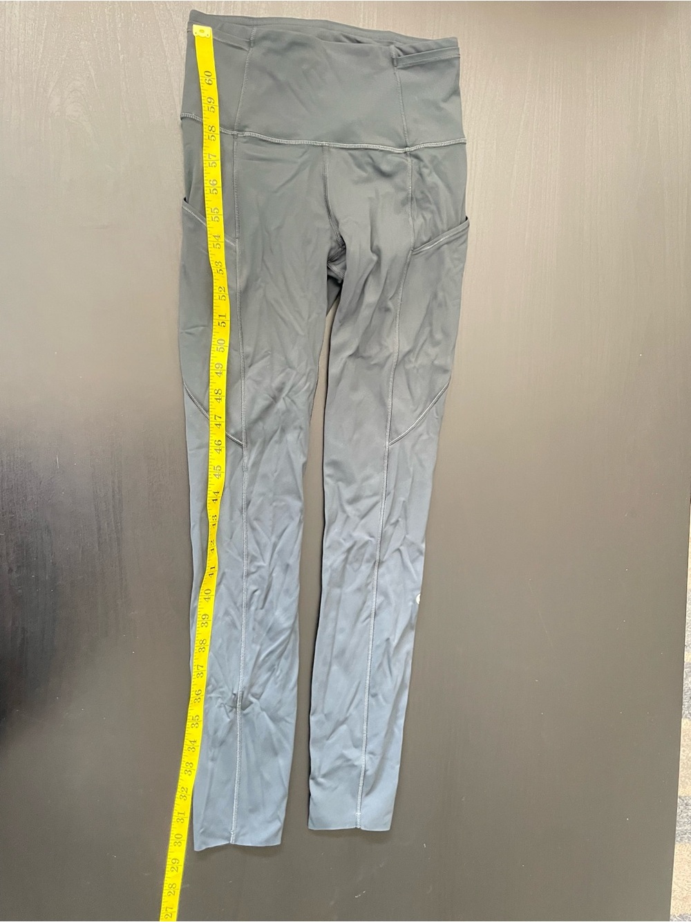 Lulumelon High-Waist Gray Pocket Leggings ( size 2)